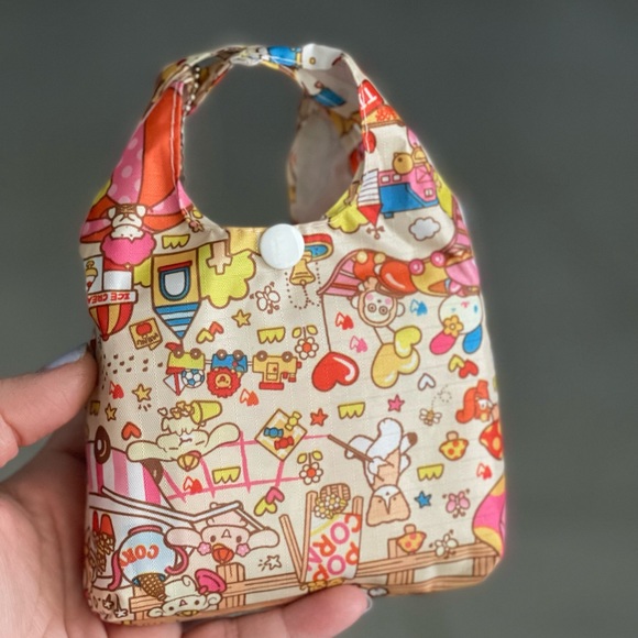 Sanrio Friends AOP Reusable Tote bag - Picture 2 of 8